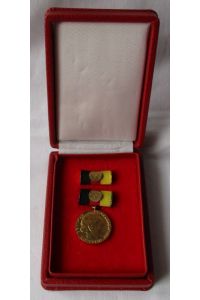 DDR Orden Nationalpreis der DDR 1973-1989 Bartel 25 h (112490)