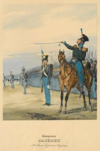 Königreich Sachsen. 1tes Linien Infanterie Regiment. Vor dem angetretenen Regiment der Kommandeur zu Pferde.