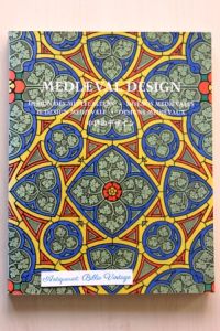 Mediaeval Design - Design des Mittelalters - Disenos Medievales - Il Design Medievale - Designs Medievaux .