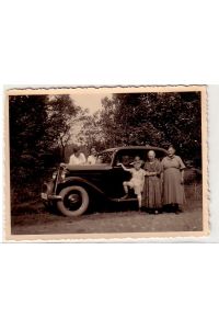 42484 altes Foto mit Automobil um 1935