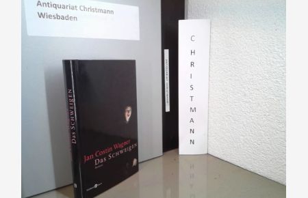 Das Schweigen : Roman. - Signiertes Exemplar mit einer 8 zeiligen Widmung des Autors Jan Costin Wagner 10. 10. 2007  - Eichborn Berlin
