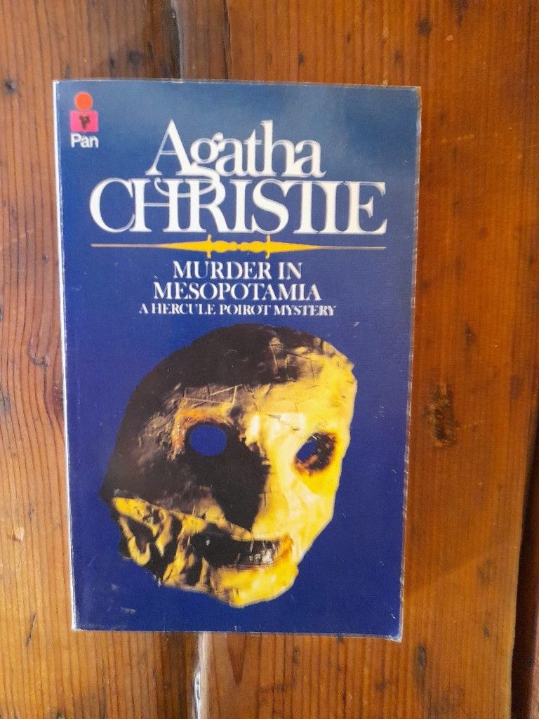 Murder in Mesopotamia a Hercule Poirot Mystery - Christie, Agatha