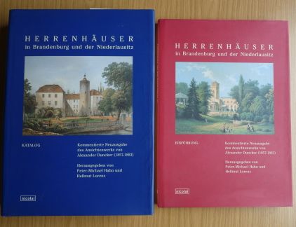Herrenhäuser in Brandenburg und der Niederlausitz. 2 Bände. Band 1: Einführung; Band 2: Katalog - Peter-Michael Hahn (Hg.) und Hellmut Lorenz (Hg.)