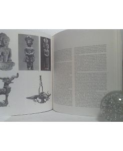 Kultur und Volkskunst in Bali.   - - (Die Aufnahmen in diesem Bd. stammen von Hans Hinz und aus dem Archiv des Museums für Völkerkunde in Basel.).