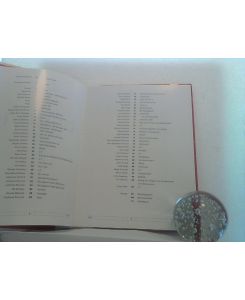 Beyond. -Eine deutsch-österreichische Anthologie ; Kunst & Literatur = Darüber hinaus.   - Rosa Maria Plattner (Hrsg.). [H. C. Artmann ..[und vielen anderen.]