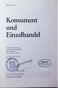 Konsument und Einzelhandel.   - Strukturwandlungen in der Bundesrepublik Deutschland von 1970 bis 1995.