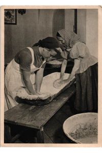 Arbeitsmaid hilt beim Brotbacken Reichsarbeitsdient Hans Retzlaff