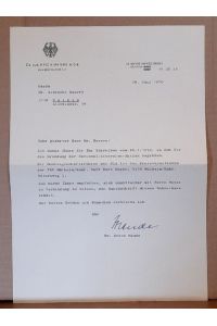 1 Blatt Brief des Bundesminister a. D. Erich Mende Dr. Jur. MdB (An H. Dr. Doerry, dem er ihm für Zustimmung zur Gründung der Nationalen-Liberalen-Aktion dankt)