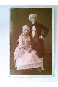 Karneval, Fastnacht, Paar in aufwändigen Kostümen, Studioaufnahme, Foto AK, ungelaufen, ca. 1920