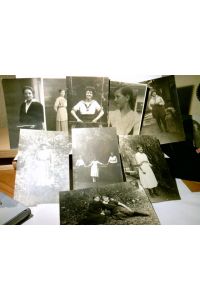 Vintage / Nostalgie. Frauenfotographie. Konvolut 9 x Alte Ansichtskarte / Portraitkarte s/w, ungel. und 1 x gel. 1939. Alle anderen wohl aus früheren Jahren. Einzel / Zweier Aufnahmen u. Gruppe, Frauen in Mode ihrer Zeit.