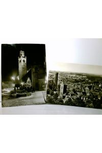 Ravensburg / Oberschwaben. 2 x Alte Ansichtskarte / Postkarte s/w, ungel. , ca 70 / 80ger Jahre. 1 x Marienplatz mit Rathaus und Blaserturm - bei Nacht. 1 x Blick über die Stadt und Umland.