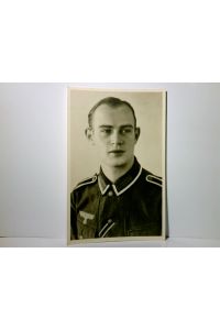 Unbekannter Soldat. Militaria. Alte Ansichtskarte / Fotokarte s/w, ungel. , 1941. Rückseite: G. Mollenhauer Atelier, Fulda, Hindenburgstr. 9.