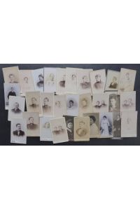 30 alte Pappfotos - Cabinet-Portraits ca 10 x 6 cm wohl zwischen den Jahren 1890 bis 1910