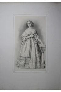 Portrait. Junge Frau als Ganzfigur in schulterfreiem langem Kleid, der linke Arm auf einen Marmortisch angelehnt. Getönte Lithographie von C. Hahn nach einer Zeichnung von Eduard Bendemann 1811-1889.