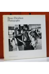 Bruce Davidson Photographs.   - Introduction by Henry Geldzahler with 130 illustrations.