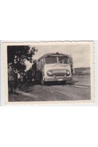 42754 Foto uralter Bus um 1940