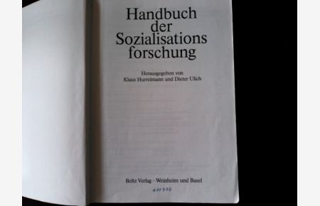 Handbuch der Sozialisationsforschung.