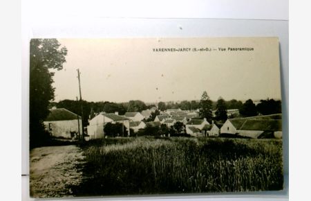 Varennes - Jarcy. Vue Panoramique. Alte Ansichtskarte / Postkarte s/w, ungel. um 1910 ?. Blick über den Ort, Frankreich.