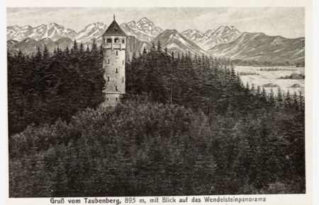 Gruß vom Taubenberg, 895 m, mit Blick auf das Wendelsteinpanorama.   - Lichtdruckansichtskarte nach Fotografie.