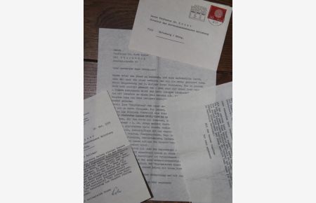 Autograph. Briefwechsel zwischen Kurt Kolle und Prof. Dr. Ernst. 1 Manuskriptdurchschlag einer Buchbesprechnung, 1 Brief von Kolle mit Unterschrift und 2 Durchschläge von Briefen an Kolle.
