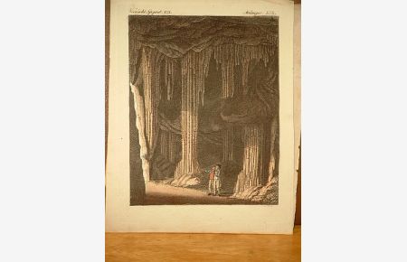 Die Tropfstein-Höhle bei Slains in Nordschottland. Altkolorierter Kupferstich aus dem Bilderbuch für Kinder von Friedrich Bertuch um 1800.