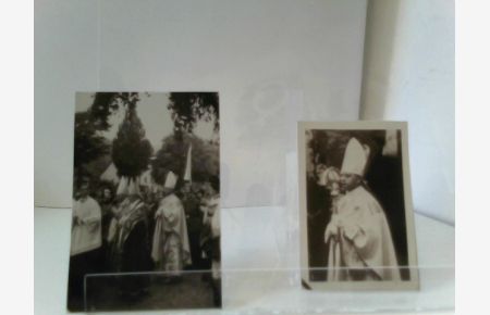 2 Fotos/ Bilder vom Bischof. Eine Szene Prozession sowie eine Vergrößerung des Statur des Bischofs. Carl Maria Antonius Splett. Danziger Bischof der Kriegszeit Sondergefangener der VRP.