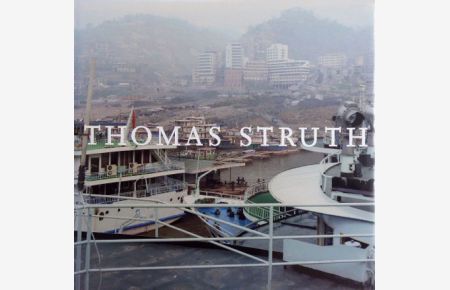 Thomas Struth 1977 - 2002. Essays by Douglas Eklund, Ann Goldstein, Maria Morris Hambourg, Charles Wylie. Dallas Museum of Art, May 12 - August 18, 2002.