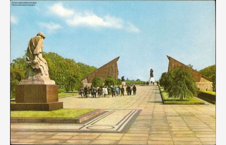 Berlin, Hauptstadt der DDR, Sowjetisches Ehrenmal Treptow