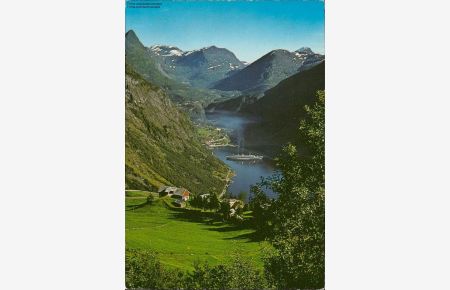 1063659 - Geiranger, Utsiki over fjorden mot Dalsnibbe i bakgrunnen