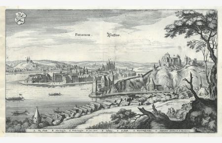 Gesamtansicht mit Blick über die Ilzstadt auf Festung Oberhaus, Altstadt mit Dom und Maria-Hilf- Kloster.